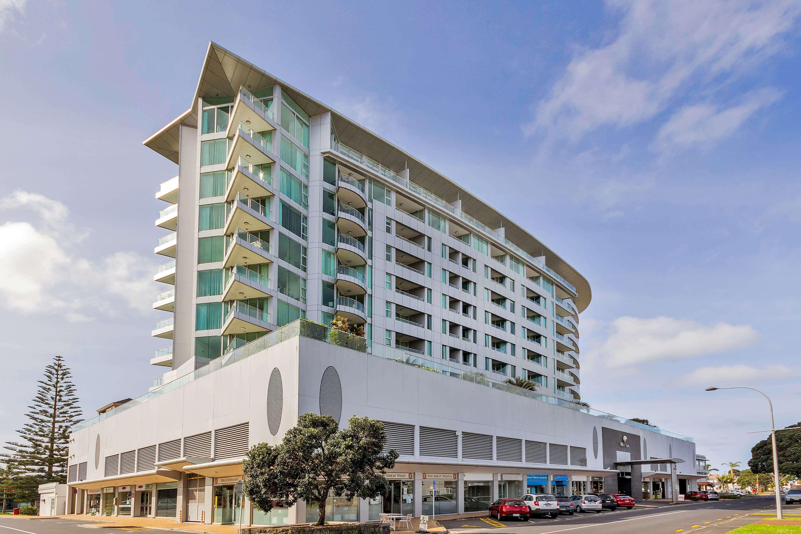 Ramada Suites By Wyndham Nautilus Orewa Exterior photo